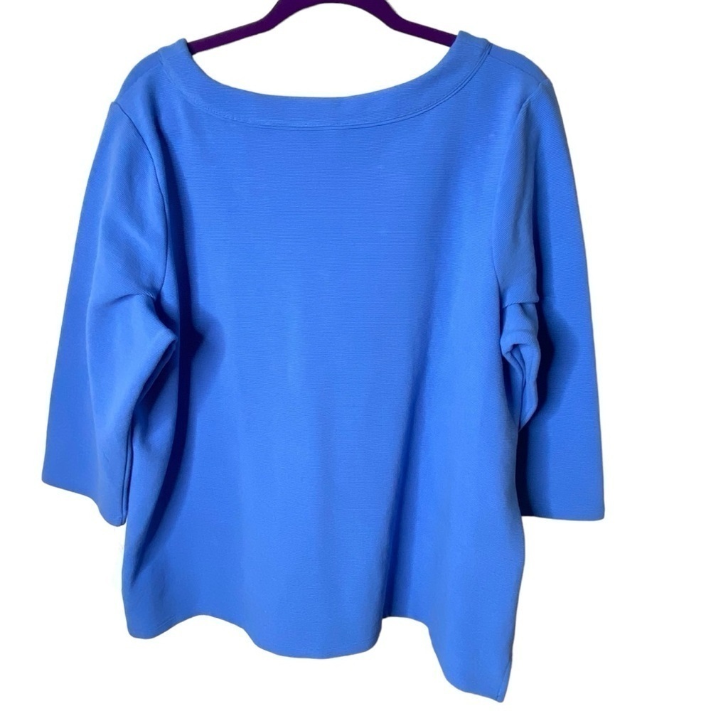 Classic Women’s Blue Scoop Neck Top - Picture 3 of 11